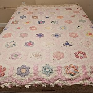 Antique Grandma's flower garden quilt